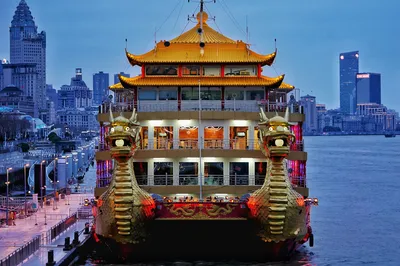 "龙船"黄浦江游船