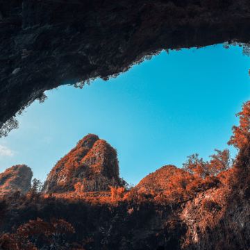 河池+三门海+凤山三门海天窗群景区+百魔洞+巴马百鸟岩+巴马长寿岛+赐福湖5日4晚私家团