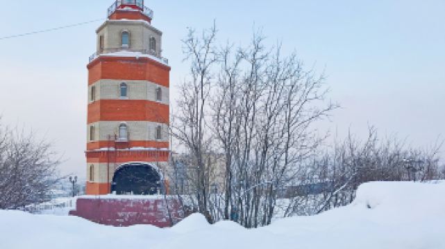 庫爾斯克號核潛艇紀念塔