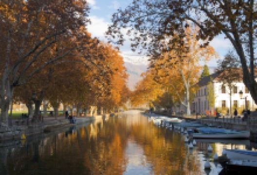 恋爱桥景点图片