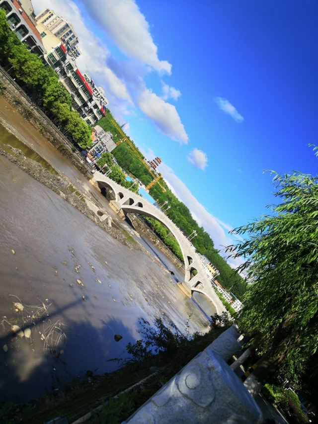 燕翔洞生态旅游景区旅行图片 1