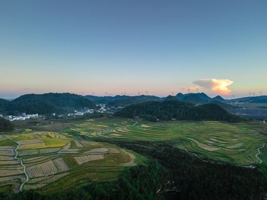 高坡云顶苗寨