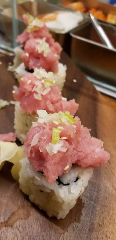 鮨一日本料理-香港-翱翔的大鲨鱼