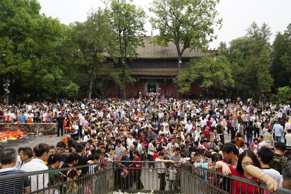 南岳大庙，感受香火最为旺盛的古寺庙