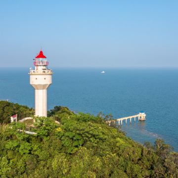 防城港+万尾金滩+东兴国门景区+中越人民友谊公园-文昌塔+陈公馆+红旗街+江山半岛+簕山古渔村+十万大山国家森林公园5日4晚私家团