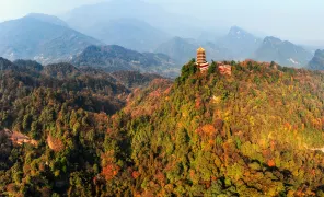 1-Day Dujiangyan Tour: Tranquility at Mount Qingcheng and Dujiangyan's Water Conservancy Wisdom