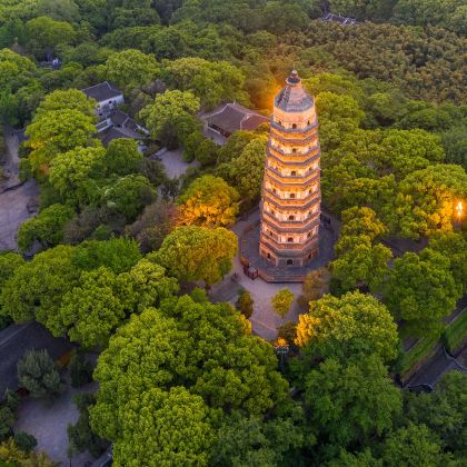 历史人文·苏州虎丘山2H深度讲解亲子营·成人/儿童·金牌导游线下博物馆高端精讲品牌·聆听千年风雅事·上下午场可选·私家团