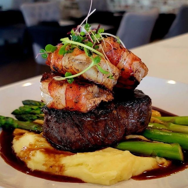 Revel Restaurant And Bar餐厅图片