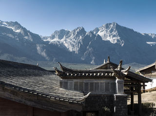 自驾山海之间 遇见云南新年的雪山祥云