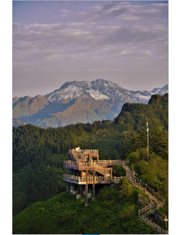 “窗含西岭 雪山之夏” 2021西岭雪山滑草避暑节正式启幕