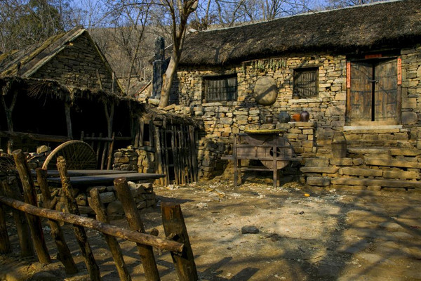 探寻革命先辈足迹，红色旅游景区推荐地红嫂家乡旅游区