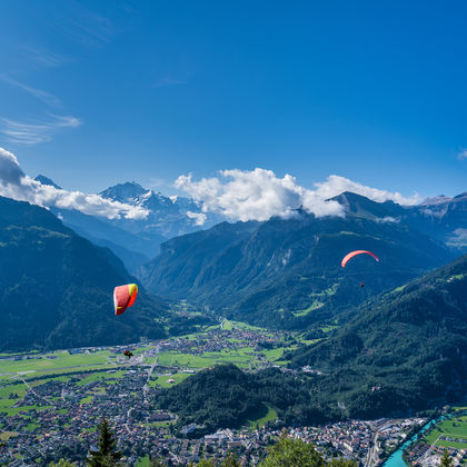 瑞士因特拉肯天翼冒险+因特拉肯直升机观光+因特拉肯滑翔伞一日游