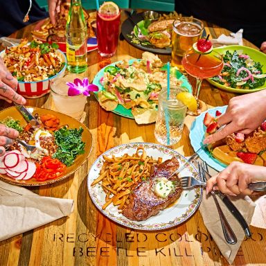 Punch Bowl Social Minneapolis餐厅图片