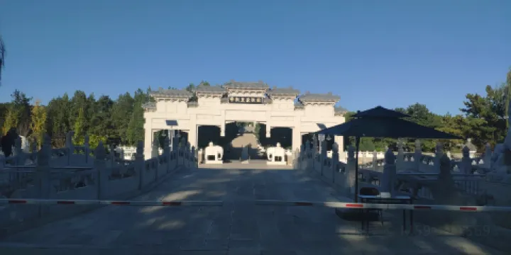 華龍皇家陵園