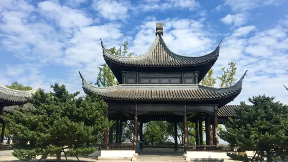 蓮池湖公園