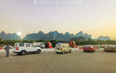 平乐游记图片] 高速公路服务区自助餐，35元36个菜看起来很美，实际很多人不敢吃
