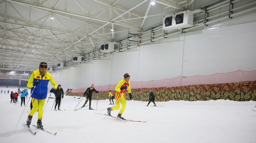 秦岭四季滑雪场