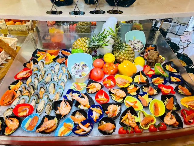 桃園火鍋吃到飽的澎湃海鮮與肉盤食材