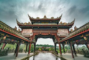 乐山大佛+黄龙溪一日游【含门票·高品质纯玩·三环内免费接送】【[深度游玩]2-8人精品小团，舒适旅途，轻松畅玩!】