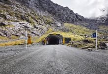 Homer Tunnel景点图片