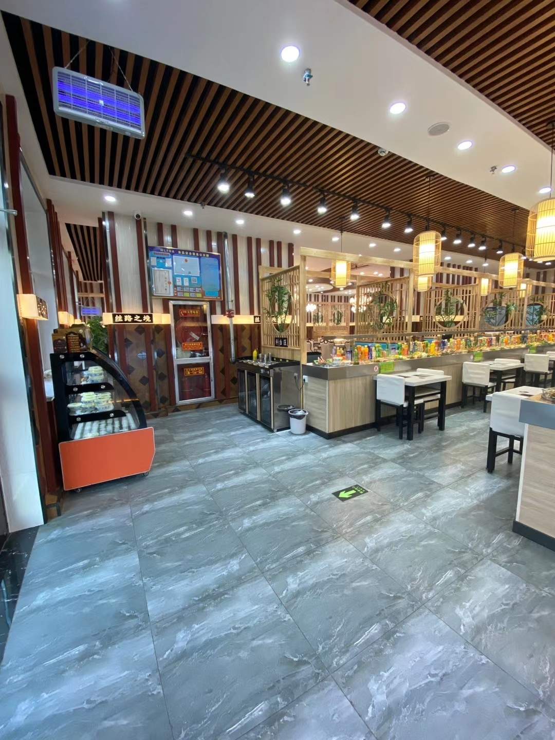 茶卡盐湖恒峰饭店·欣思路肥牛转转火锅餐厅图片