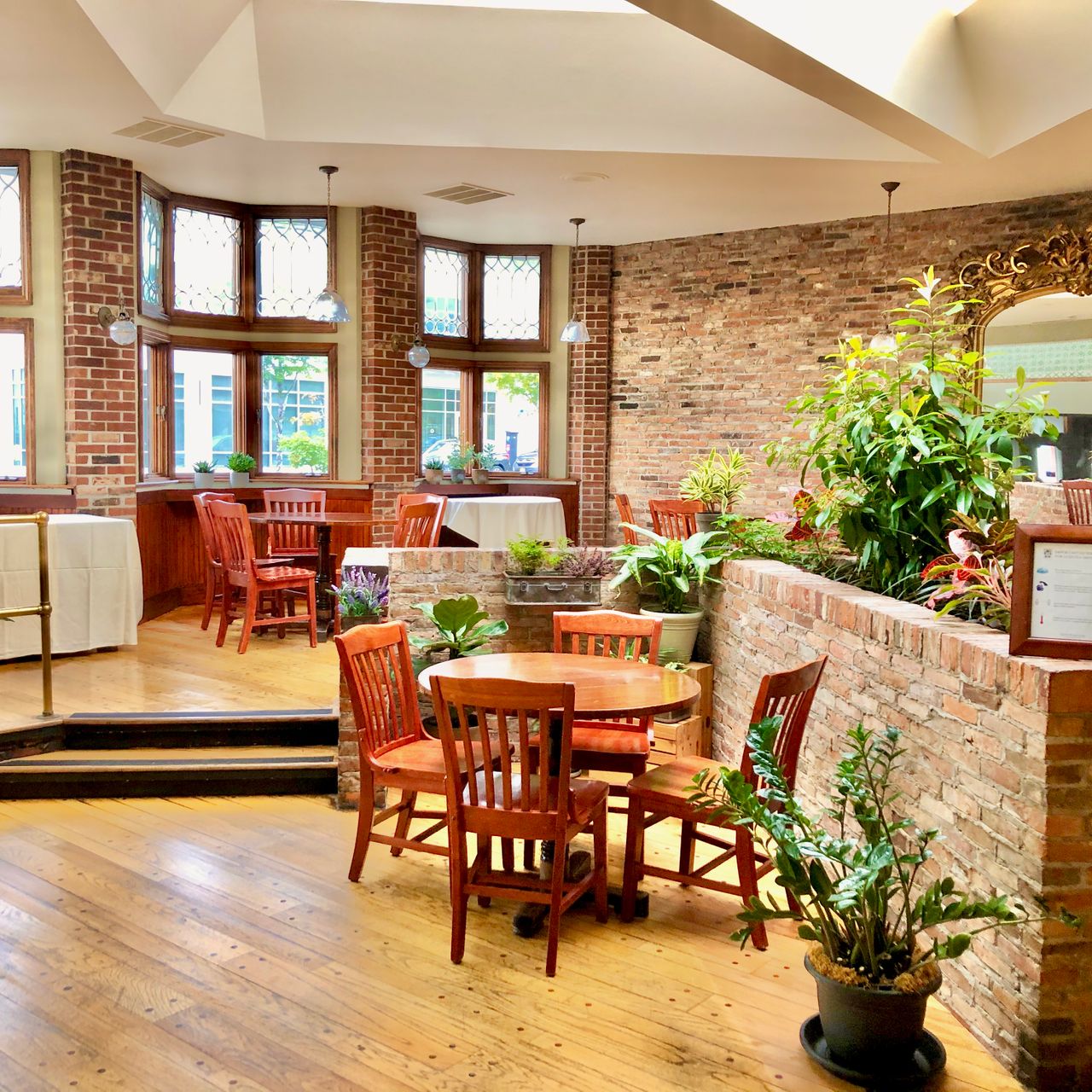 Phoebe's Restaurant & Coffee Lounge