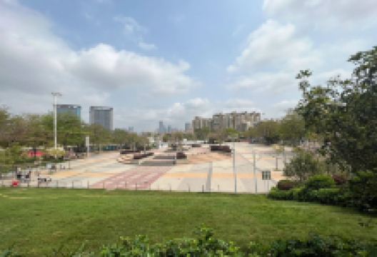 黄金山公园-西广场景点图片