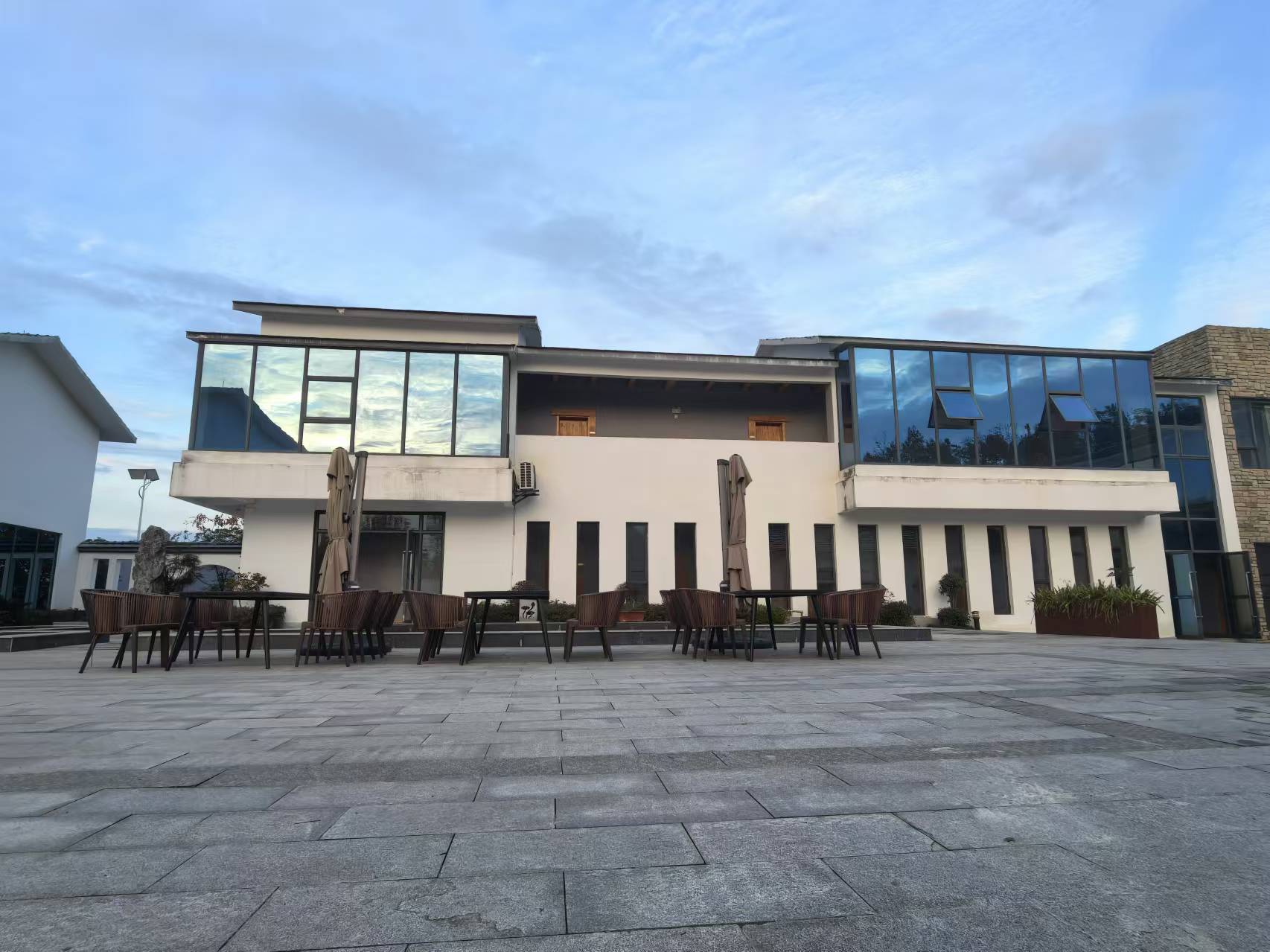 天池山云端木屋·茶香别院阳光餐厅餐厅图片