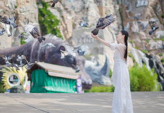 八月盛夏,威海西霞口风光正好,海风不燥