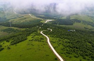 探寻“京北第一天路”的前世今生，这个17度的小众秘境，藏着中国最爽的夏天！