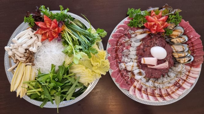 Three Kitchen & Bar by Downtown餐厅图片