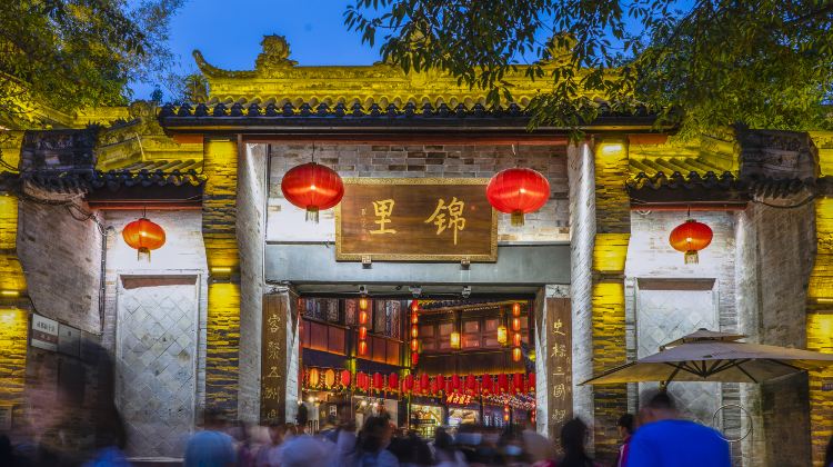 12-Day Chongqing+Chengdu Group Tours: Hongya Cave + Zhangjiajie + Jiuzhaigou National Park + Huanglong National Scenic Area + Fenghuang Ancient Town