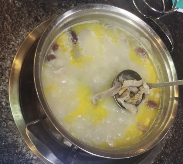 金记猪肚鸡(桂南路店)