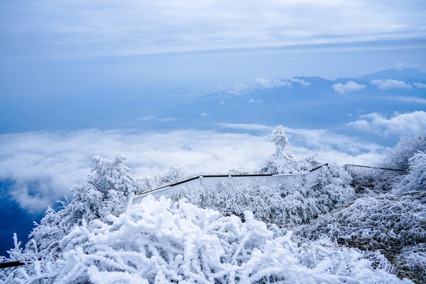 峨眉山静禅养生之旅,登金顶再品味冰雪奇缘