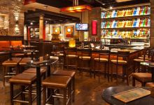 Firebirds Wood Fired Grill美食图片