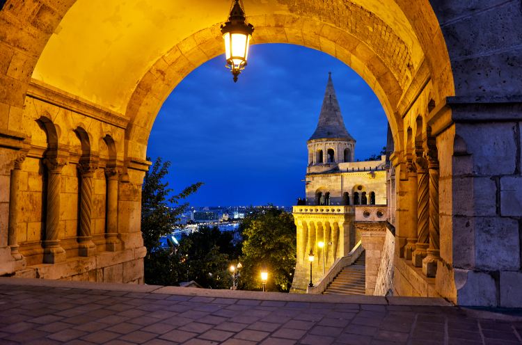 Fisherman's Bastion (Iconic architecture, panoramic views)