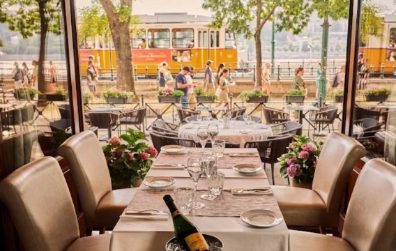 Dunacorso Étterem餐厅图片