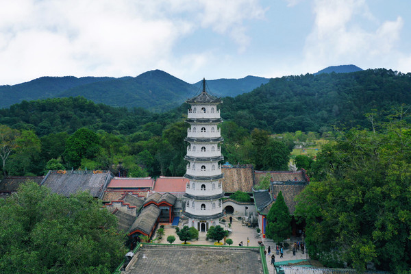 广东云浮自驾游，带家人去国恩寺祈福，距离广州2小时车程