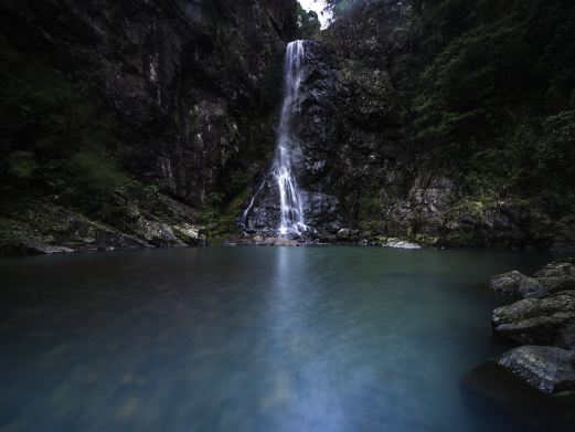 马峦山瀑布