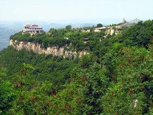 临沂游记图文-山东旅游：沂蒙山天上王城探秘（图）