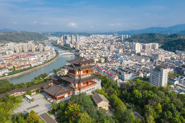 跟着唐代名诗佳句游新昌和萧山，领略浙东独特山水人文风情