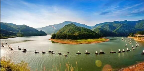 美丽湖景、钓鱼人的天堂，我在老倌鱼僚等你！