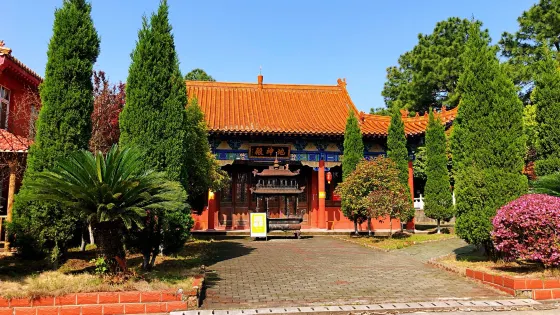 龍泉山風景區-靈泉寺