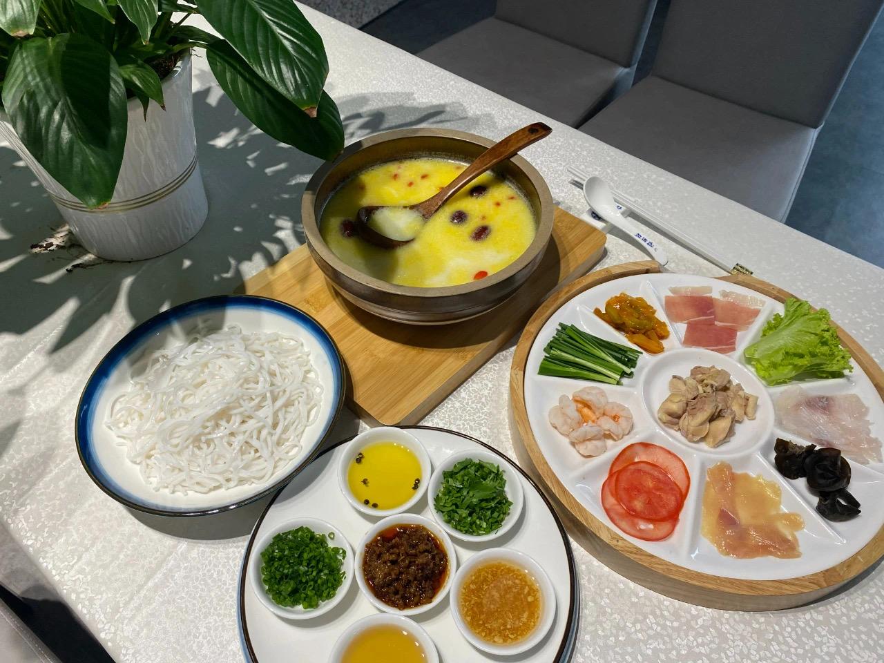 怒江半山酒店·餐厅餐厅图片