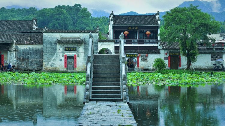 4-Day Huangshan Scenic Area + Hongcun Village + Wuyuan Huangling