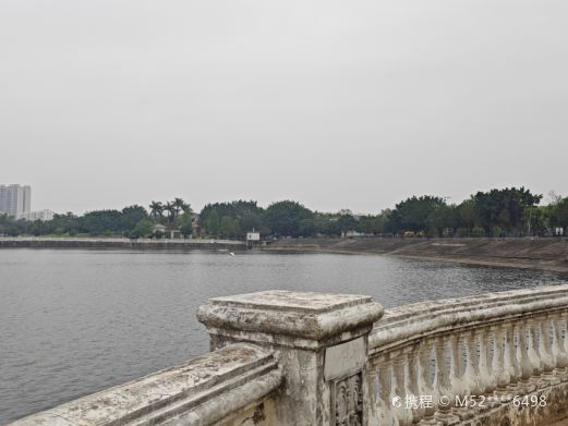 燕山湖广场