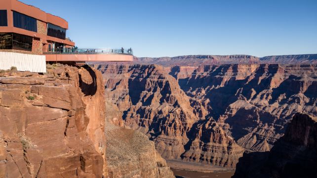 8-Day Yellowstone National Park Tour from Los Angeles/Las Vegas · Grand Teton National Park, Lower Antelope Canyon, Grand Canyon West Rim, Las Vegas and Salt Lake City