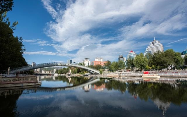 西宁,中国唯一的“夏都”,夏天平均气温只有19℃,非常适合避暑