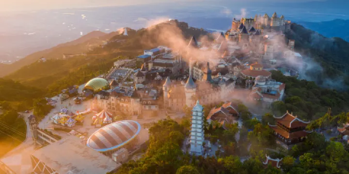 巴拿山太陽世界