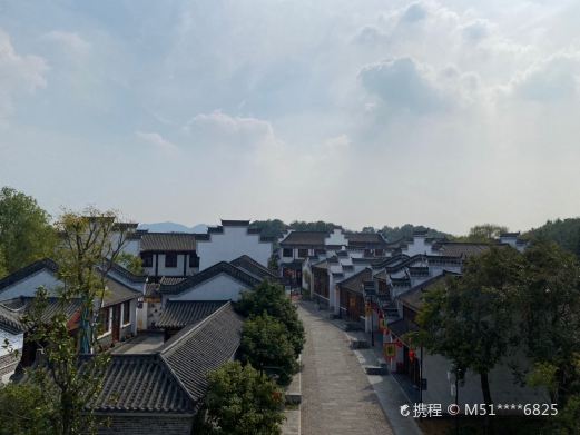 赤龙湖华中影视城